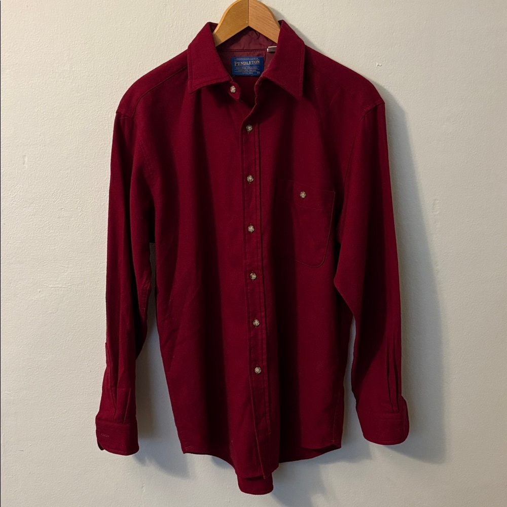 VTG Pendleton Men’s Burgundy Virgin Wool Long Sleeve Shirt‎ Medium Elbow Patch